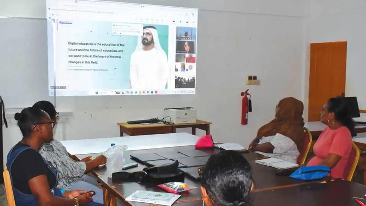 «المدرسة الرقمية» تنفتح على 100 معلم ومعلمة جديد في سيشيل